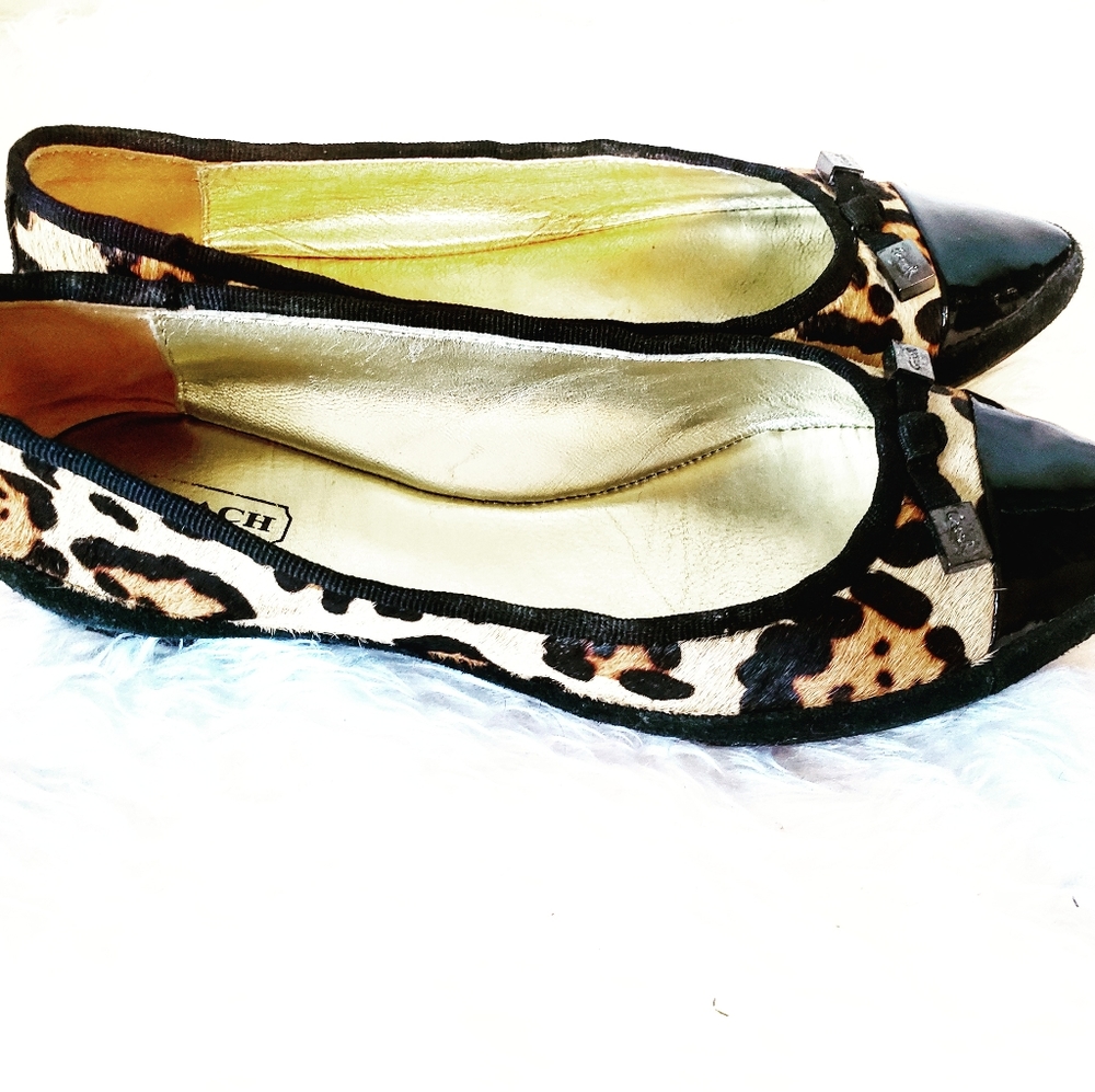 🐆🐆Coach Flats🐆🐆 - Picture 2 of 4